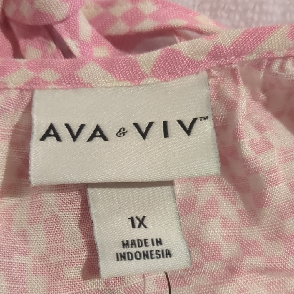 Pink Patterned Women's Top - Picture 2 of 4
